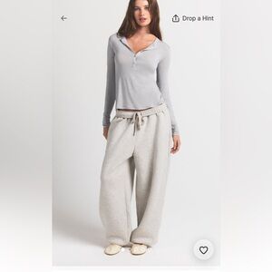 EUC Skims Heavyweight Fleece Oversized Joggers in Light Heather Grey. Large